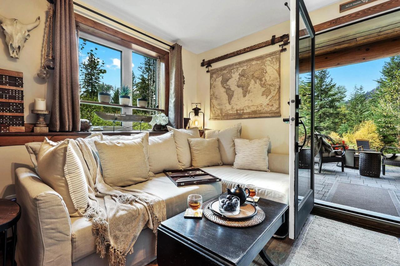 A Suite Retreat - Beyond Bed & Breakfast ซันพีคส์ ภายนอก รูปภาพ