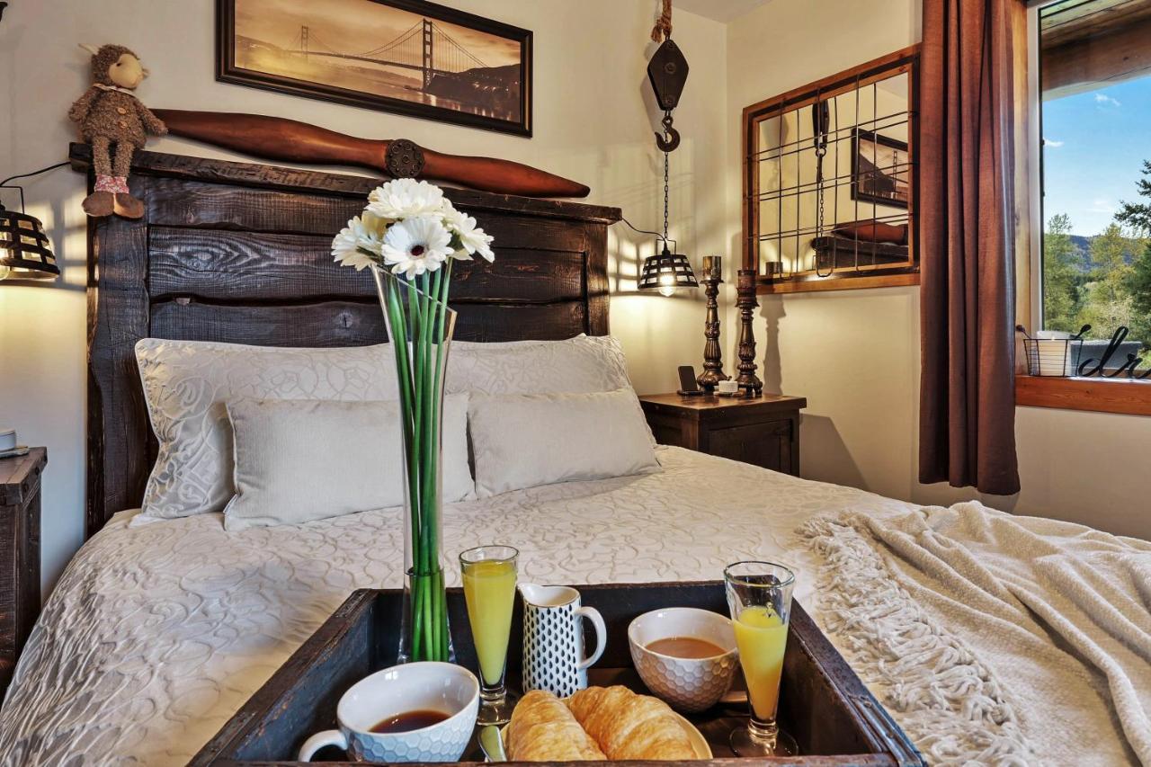 A Suite Retreat - Beyond Bed & Breakfast ซันพีคส์ ภายนอก รูปภาพ