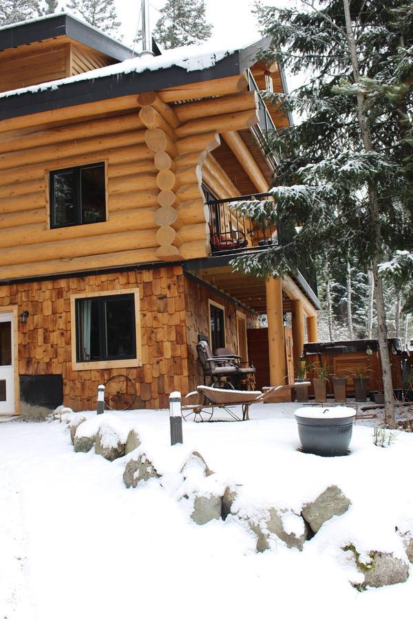 A Suite Retreat - Beyond Bed & Breakfast ซันพีคส์ ภายนอก รูปภาพ